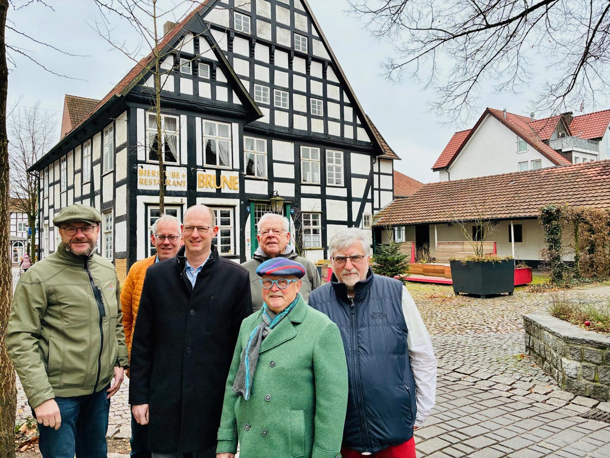 FRISCHE PLÄNE FÜR HAUS BRUNE