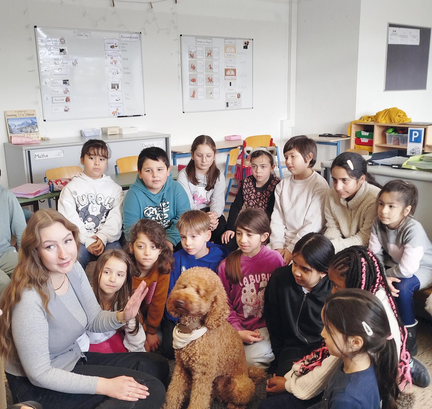 SCHULHUND IN DER BRACKWEDER VOGELRUTHSCHULE